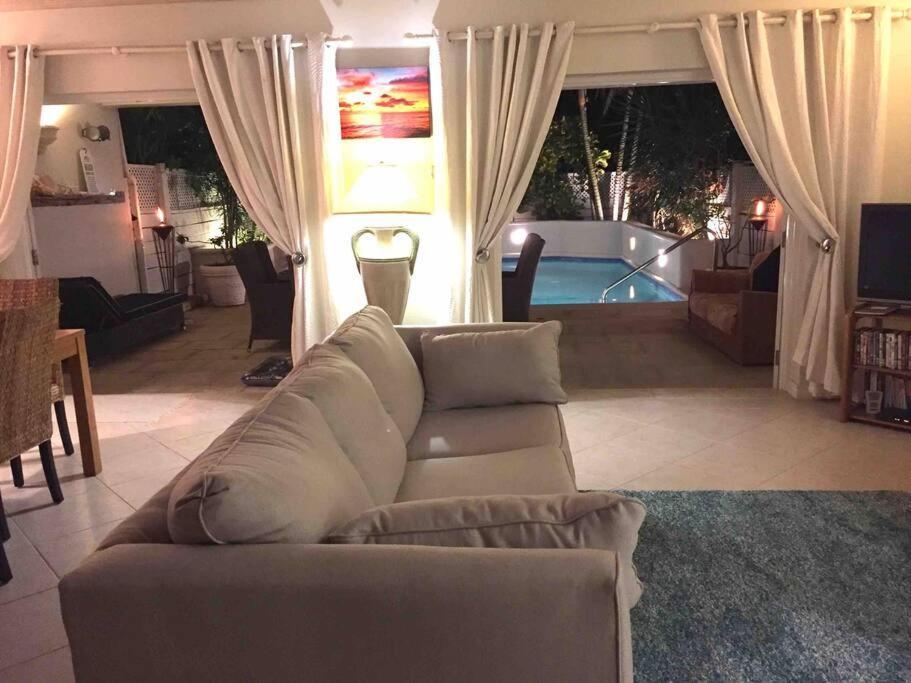 Nanpa, Luxury Family Three Bed Villa, St James West Coast, Private Pool Saint James Bagian luar foto
